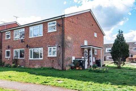 1 Chalgrove Road, Thame, OX9 3TF