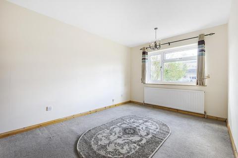 1 Chalgrove Road, Thame, OX9 3TF