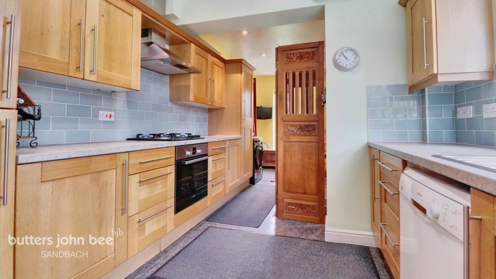 Third Avenue, Sandbach 3 bed semidetached house £275,000