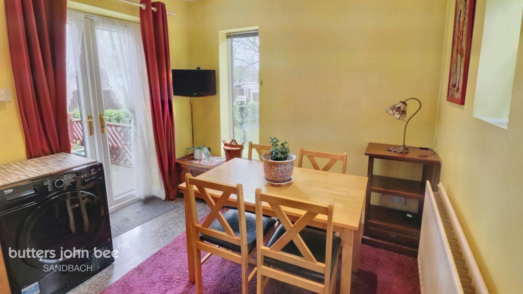 Third Avenue, Sandbach 3 bed semidetached house for sale £275,000
