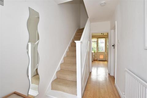 12 Beech Close, Carshalton, SM5 2AL