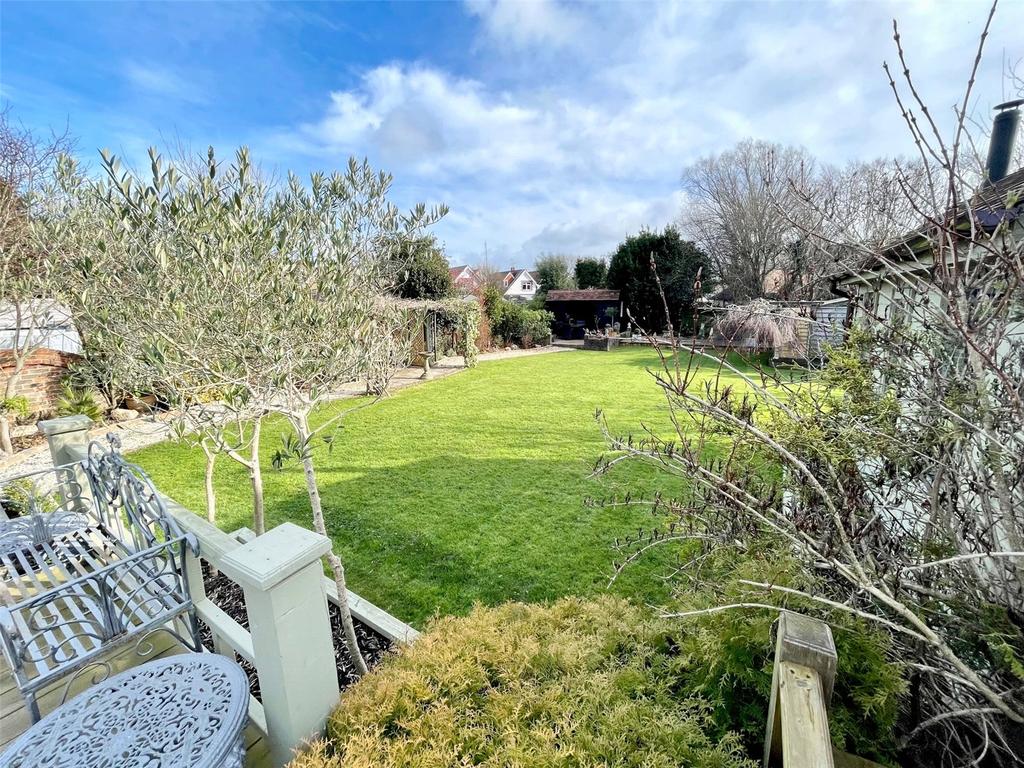 Rosebery Avenue, Eastbourne, BN22 5 bed detached house £975,000