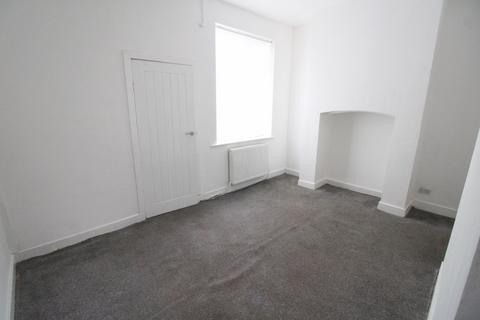 3 bedroom terraced house to rent, Ormskirk Road, Wigan, WN5