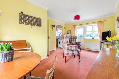 2 bedroom bungalow for sale - Chipping Norton,  Oxfordshire,  OX7