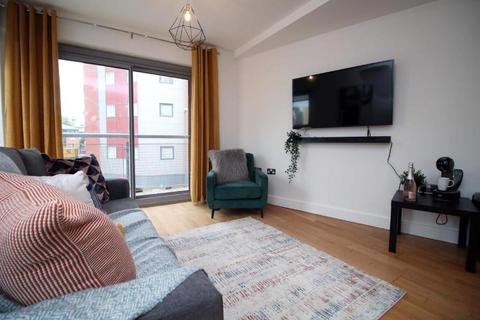 2 bedroom serviced apartment to rent - Three Queens, Thomas Court, Three Queens Lane, Bristol, Somerset