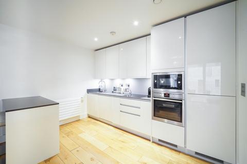 2 bedroom flat for sale, Narrowboat Avenue, Brentford,TW8