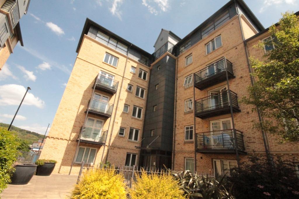 Cross Bedford Street, Hillsborough, Sheffield, S6 Studio £650 pcm (£