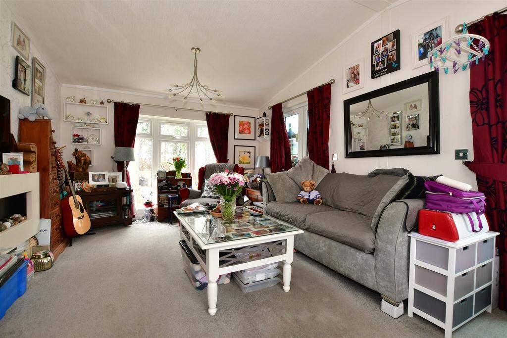 Woodlands Park, Biddenden, Ashford, Kent 2 bed park home for sale £