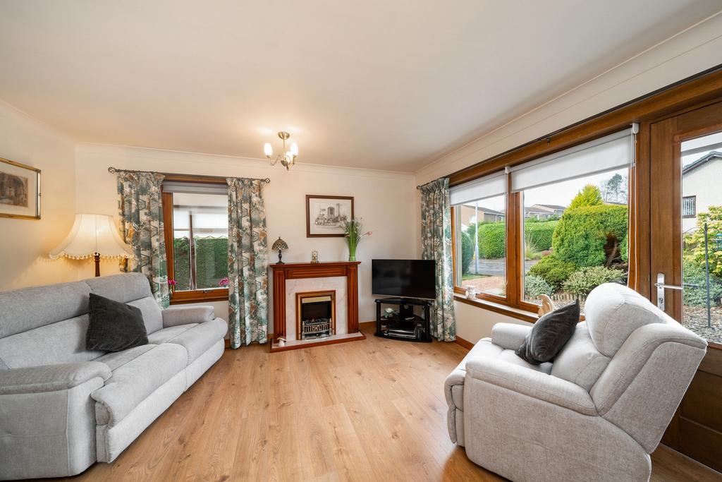 Watts Gardens, Cupar, KY15 2 bed bungalow £170,000