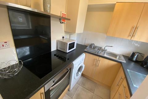 Studio to rent, Whitepark, Gorgie, Edinburgh, EH11