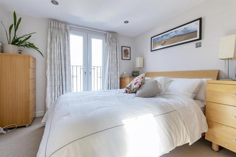 15 Borough Road, Kingston Upon Thames, KT2 6BD