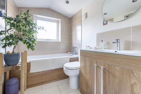 15 Borough Road, Kingston Upon Thames, KT2 6BD