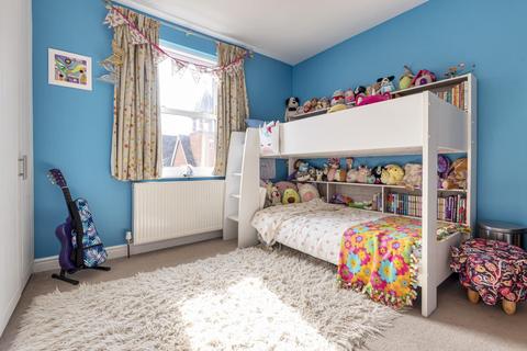 15 Borough Road, Kingston Upon Thames, KT2 6BD