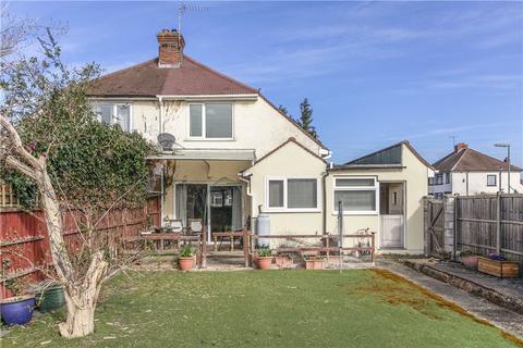 16 Hurstdene Avenue, Staines-upon-thames, TW18 1HZ