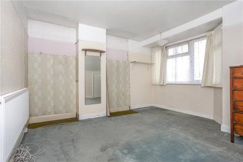 16 Hurstdene Avenue, Staines-upon-thames, TW18 1HZ