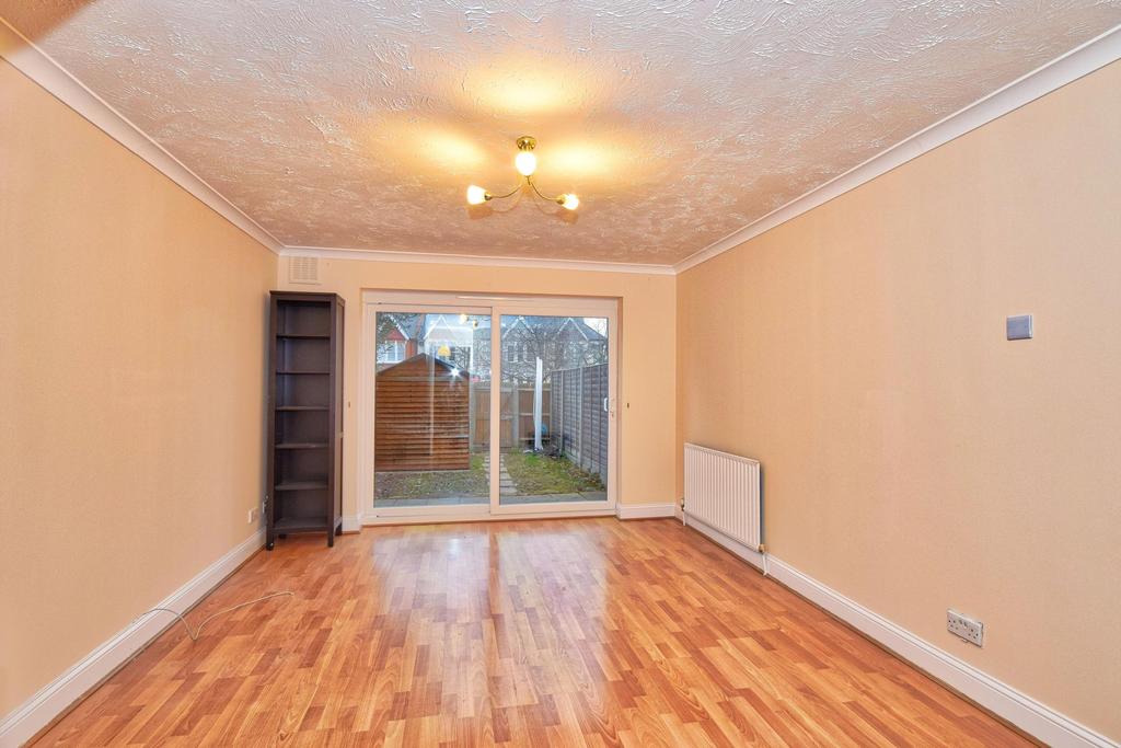 Rectory Lane, Tooting 2 bed terraced house £1,600 pcm (£369 pw)