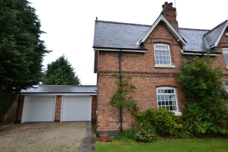 Marlock Cottages, Lowdham Road, Gunthorpe, Nottingham, NG14 7ES 3 bed