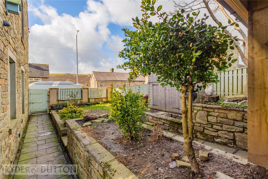 Side Gardens:
