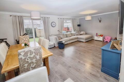 30 Beaton Road, Balloch, Alexandria, G83 8QQ