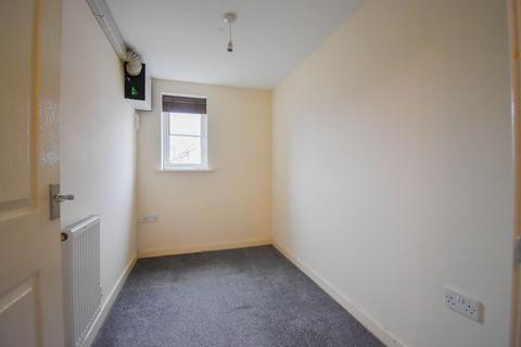 2 bedroom apartment to rent, Saxthorpe Road