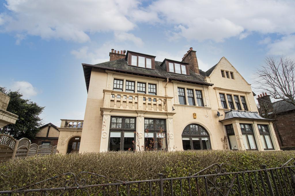 Dunbeth Avenue, Coatbridge ML5 4 bed apartment £315,000