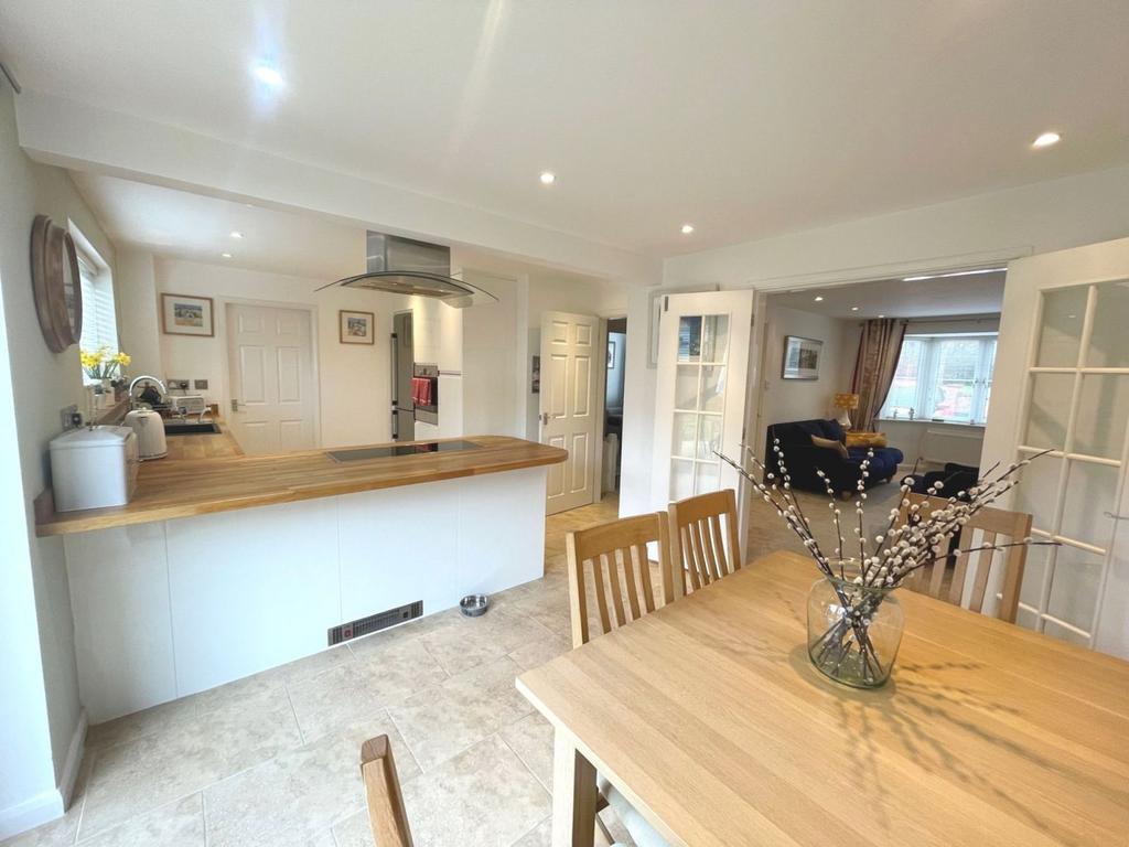 Riverstone Way, Hunsbury Meadows, Northampton NN4 9QH 4 bed detached