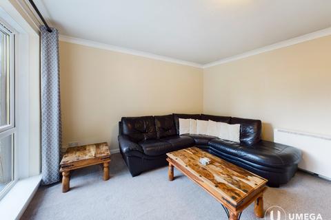 3 bedroom flat to rent, Connaught Place, Ferry Road, Edinburgh, EH6