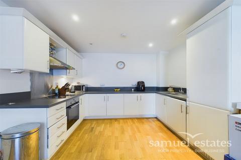1 bedroom flat to rent, Independence House, Chapter Way, London, SW19
