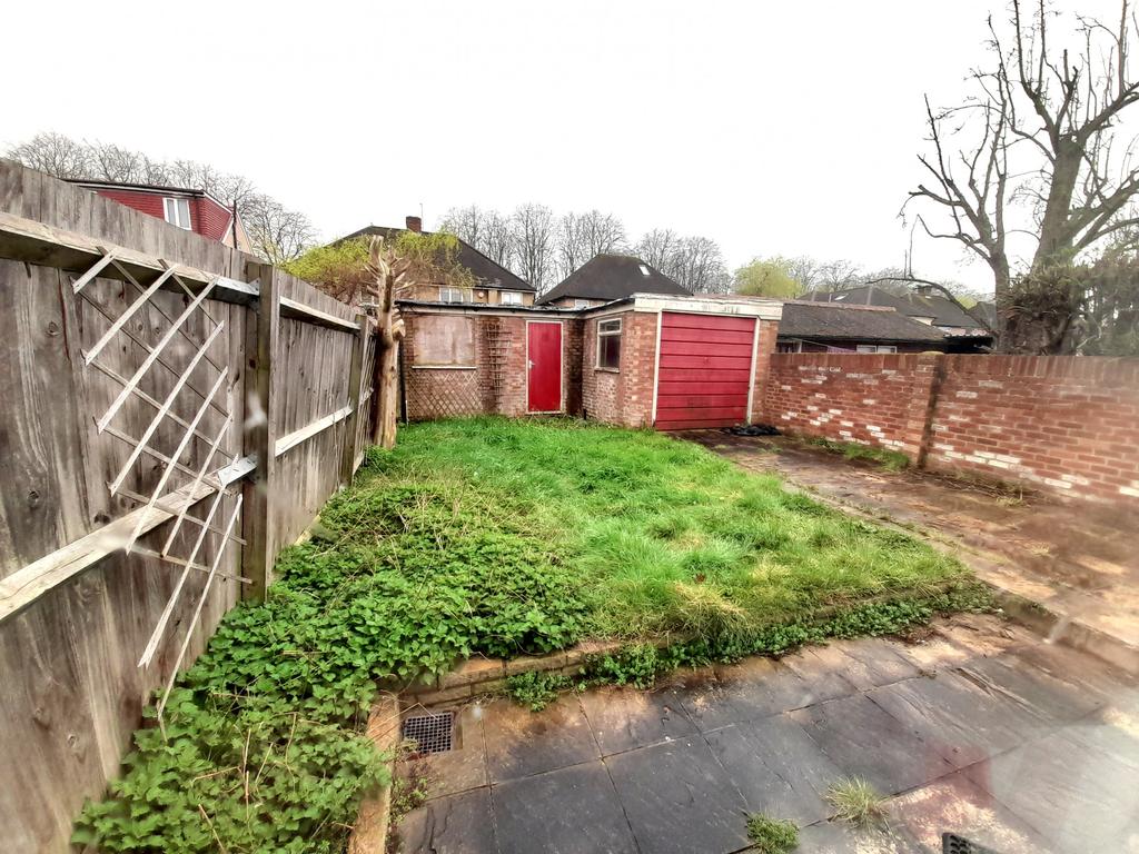 Blossom Way, West Drayton, Greater... 4 bed semidetached house £