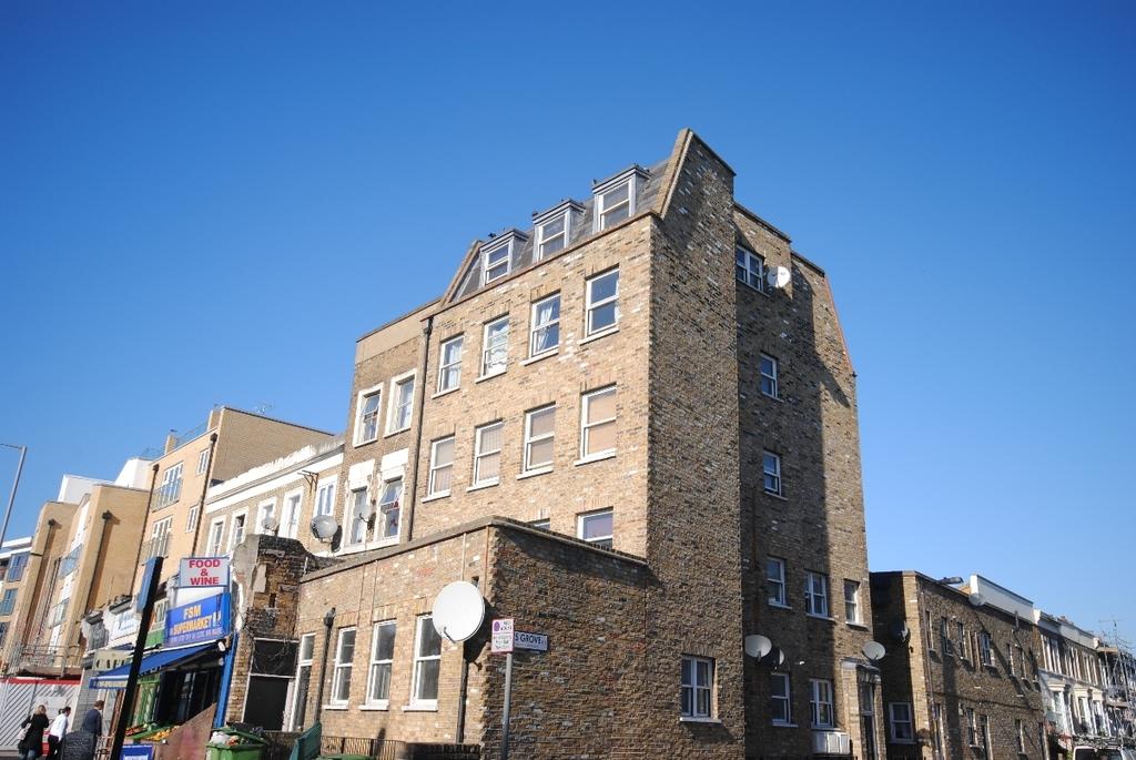 Queens Road Peckham SE15 2 bed flat £1,600 pcm (£369 pw)