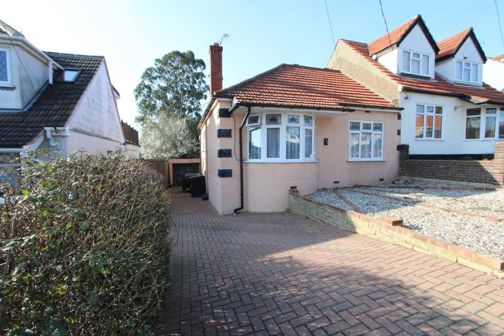 Langford Crescent, Thundersley 2 bed semidetached house £329,995