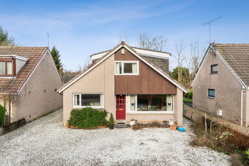Strathmore Avenue, Dunblane, Stirling, FK15 9HX 5 bed detached house