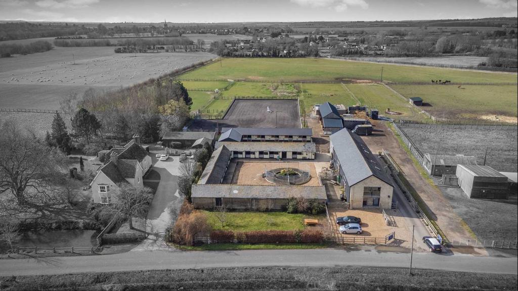 Steeple Morden, Cambridgeshire 4 bed equestrian property £2,000,000