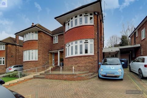 120 The Vale, London, N14 6AY