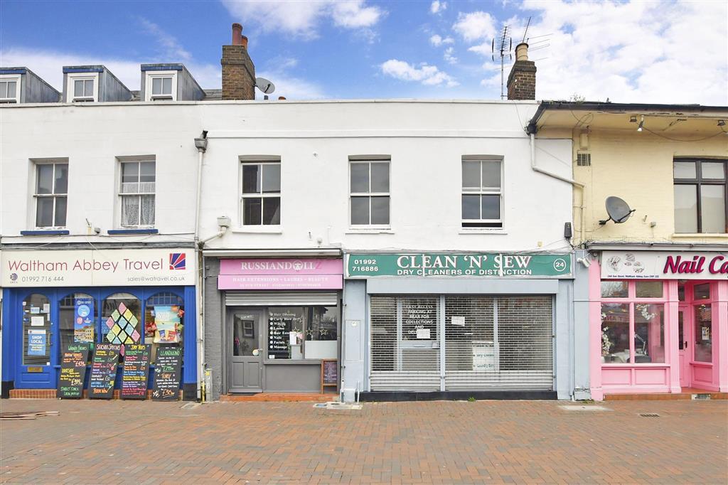 Darby Drive, Waltham Abbey, Essex 1 bed flat for sale £235,000