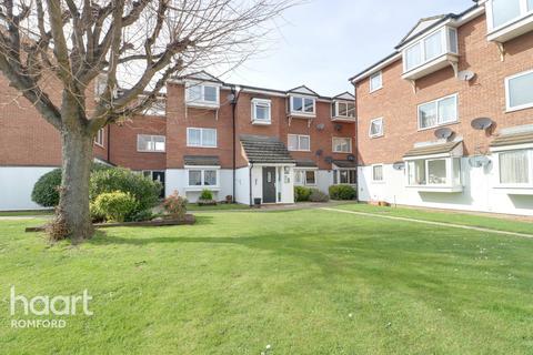 21 Vignoles Road, Romford, RM7 0DT