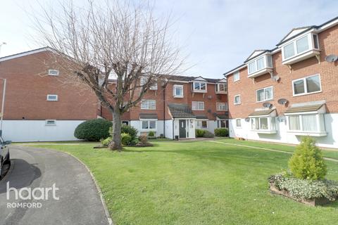 21 Vignoles Road, Romford, RM7 0DT