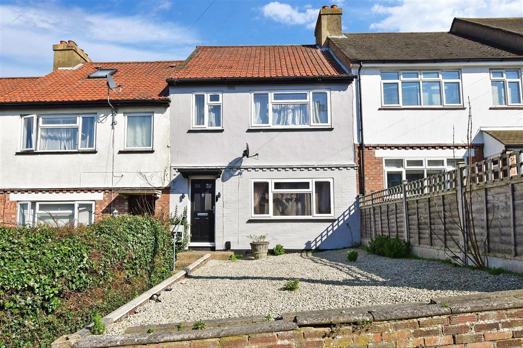 Cookham Hill, Rochester, Kent 3 bed terraced house £325,000