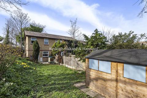 6 Leewood Close, London, SE12 8AZ