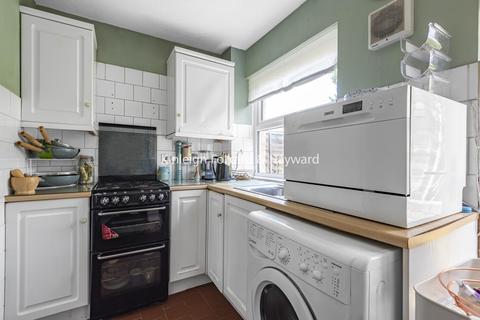 6 Leewood Close, London, SE12 8AZ