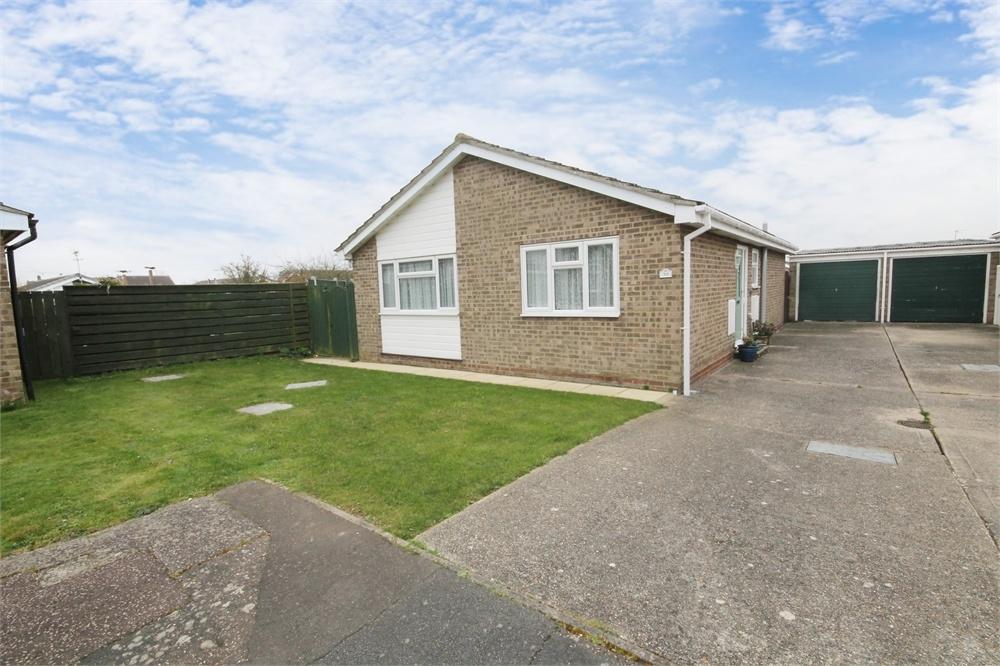 Poplar Way, Kirby Cross 3 bed detached bungalow £370,000