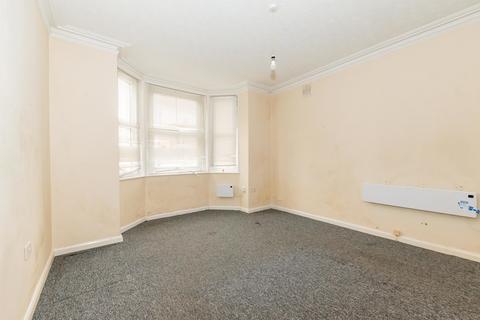 1 bedroom ground floor flat for sale, Frimley Road, Camberley