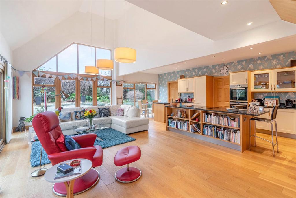 Tigh Na Shee, 22 Fairies Road, Perth... 5 bed detached house £475,000