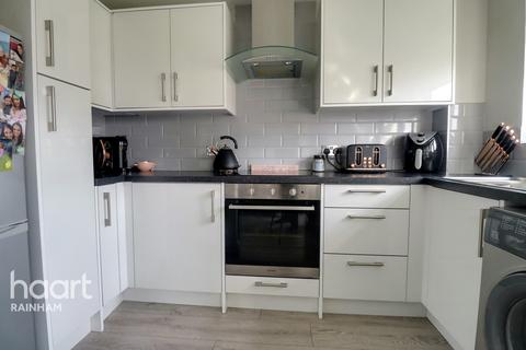 Flat 5, Crystal Court Ferro Road, Rainham, RM13 9UD