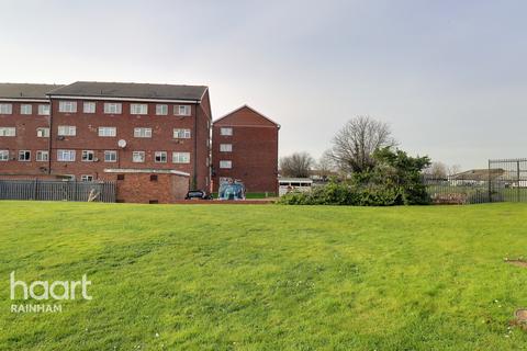 Flat 5, Crystal Court Ferro Road, Rainham, RM13 9UD