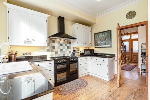 Glen Hurst, 110 Bolling Road, Ilkley, LS29 8PN