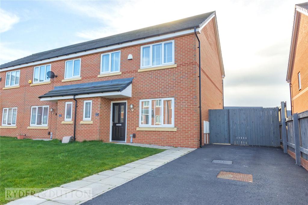 Swinside Close, Middleton, Manchester, M24 3 Bed End Of Terrace House ...