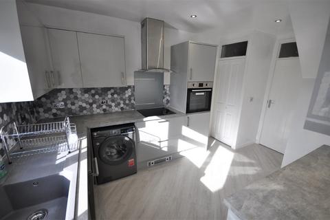 2 Houps Road, Thorne, Doncaster, DN8 5JD