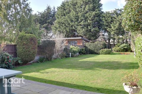 18 Brook Road, Romford, RM2 5QT