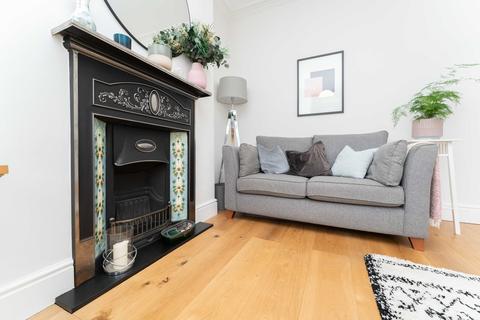 14 Milford Road, London, W13 9HZ